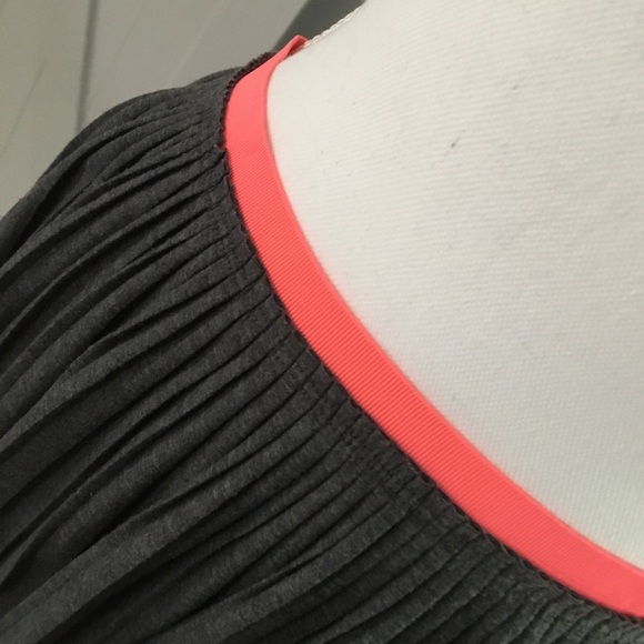 American eagle Hi-Lo Great skirt with pink waistband. Size Medium - Picture 2 of 6